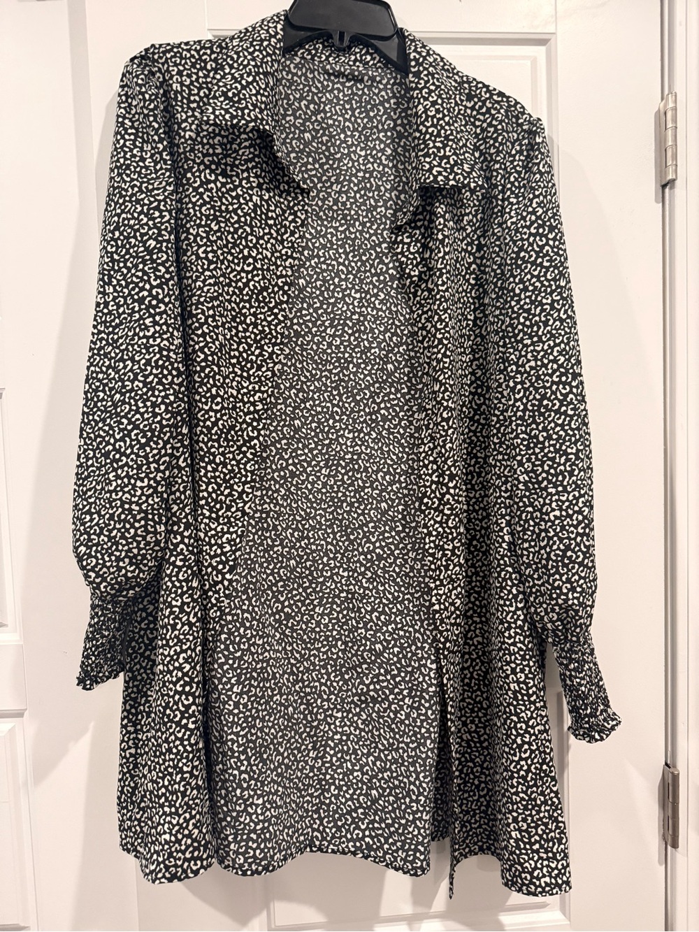 Black and White Leopard Print Long Sleeve jacket